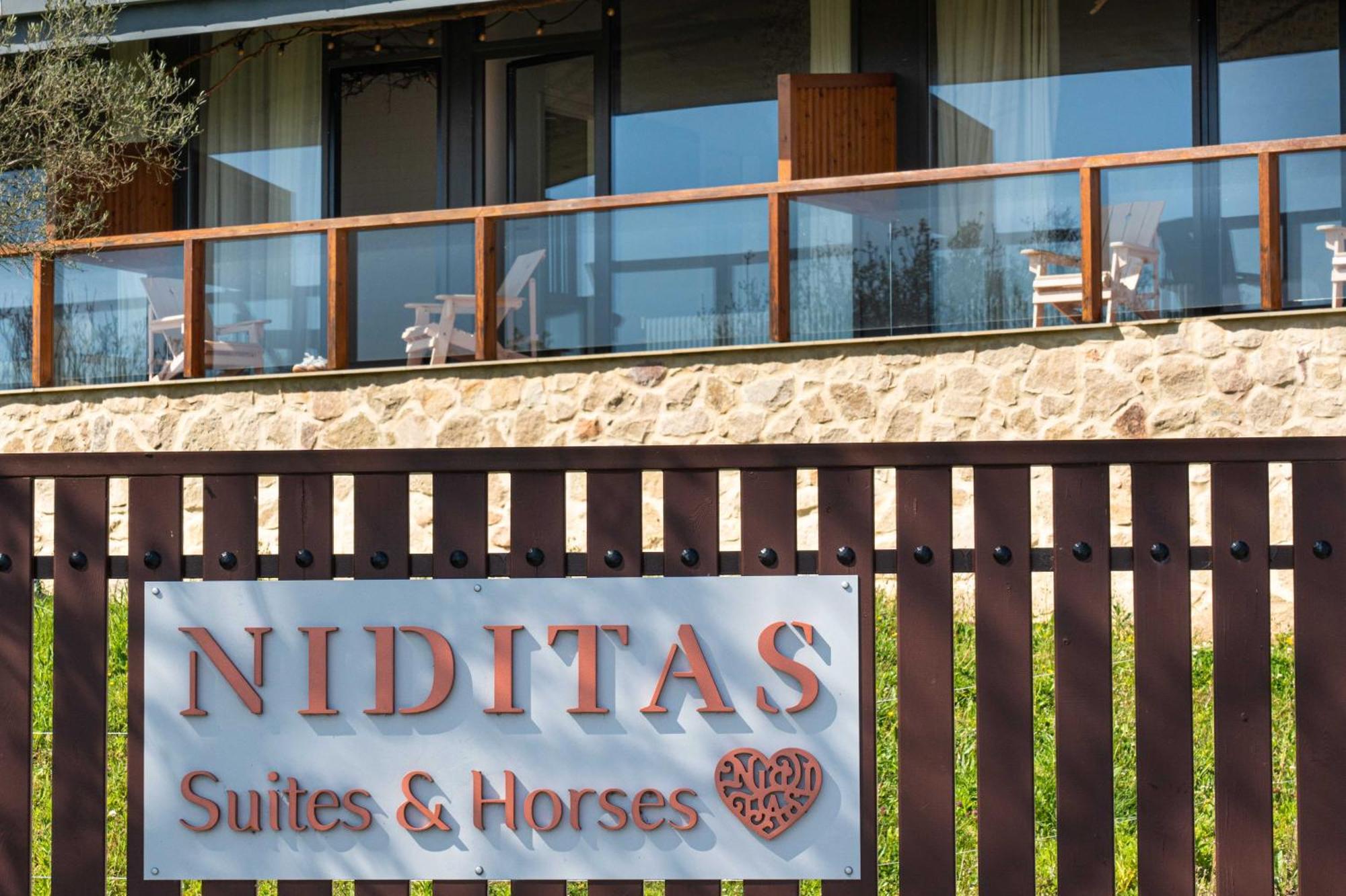 Suites Niditas Yuso Eksteriør bilde